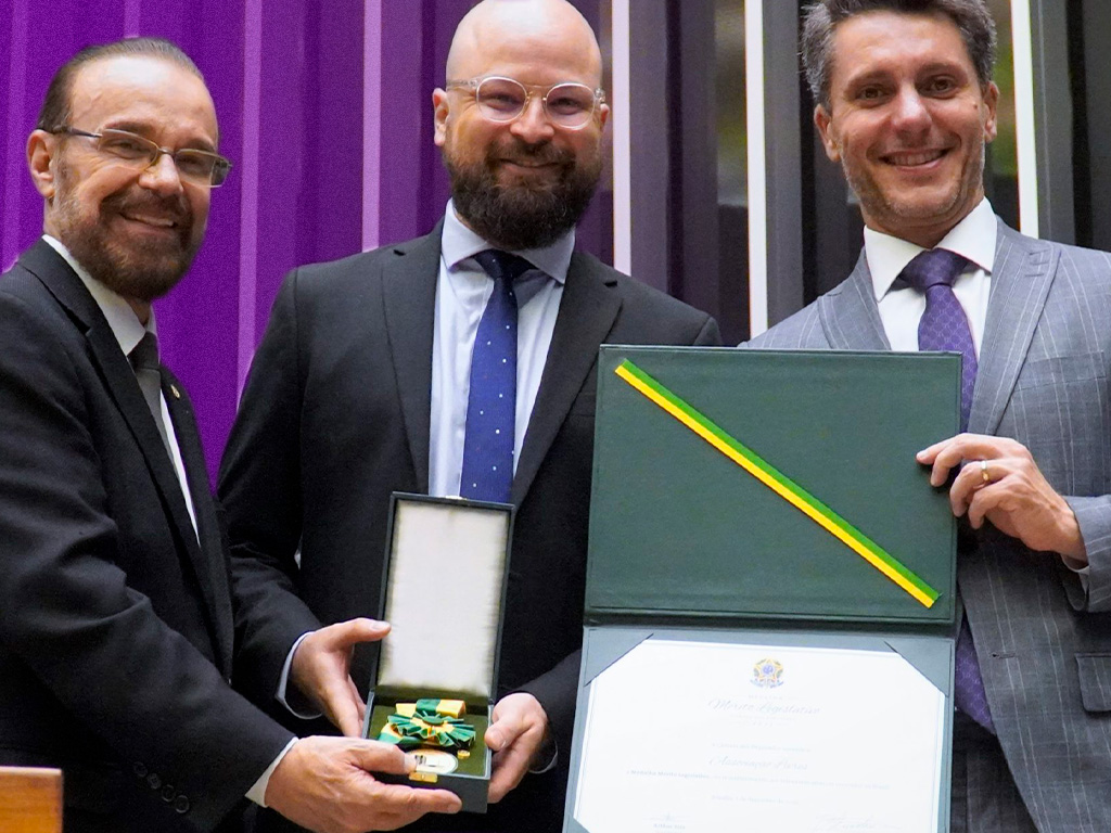Magno Karl medalha do mérito legislativo alex manente livres câmara dos deputados